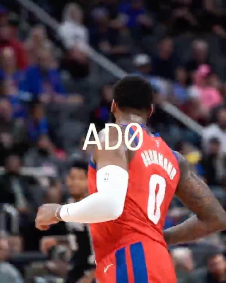 アンドレ・ドラモンドのインスタグラム：「Great team win! Back at it on Tuesday—🦍🦍🦍🦍 #postgamewithdre」