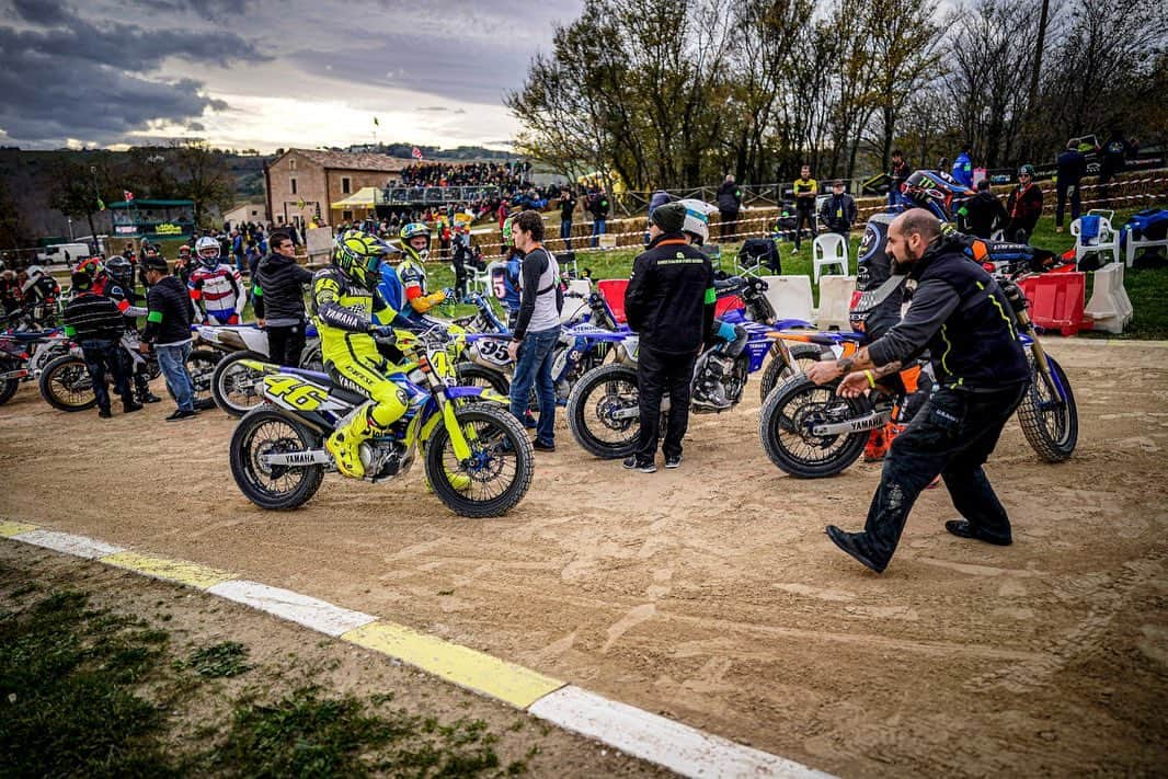 バレンティーノ・ロッシさんのインスタグラム写真 - (バレンティーノ・ロッシInstagram)「100 km dei Campioni 2019 Sunday,Endurance Race 📸 @falex79 @camilss @gambutiphoto #100kmdeicampioni」12月3日 1時52分 - valeyellow46