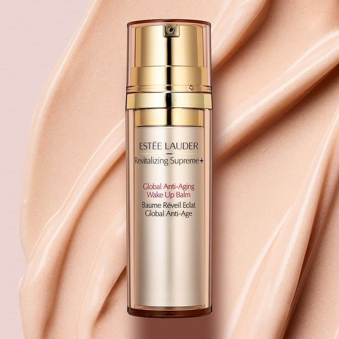 エスティローダーさんのインスタグラム写真 - (エスティローダーInstagram)「Instant radiance is achieved in just one pump of our Revitalizing Supreme+ Global Anti-Aging Wake Up Balm. Beat the cold with this velvety, multi-action balm to achieve the utmost #SupremeSkin.」12月3日 2時00分 - esteelauder