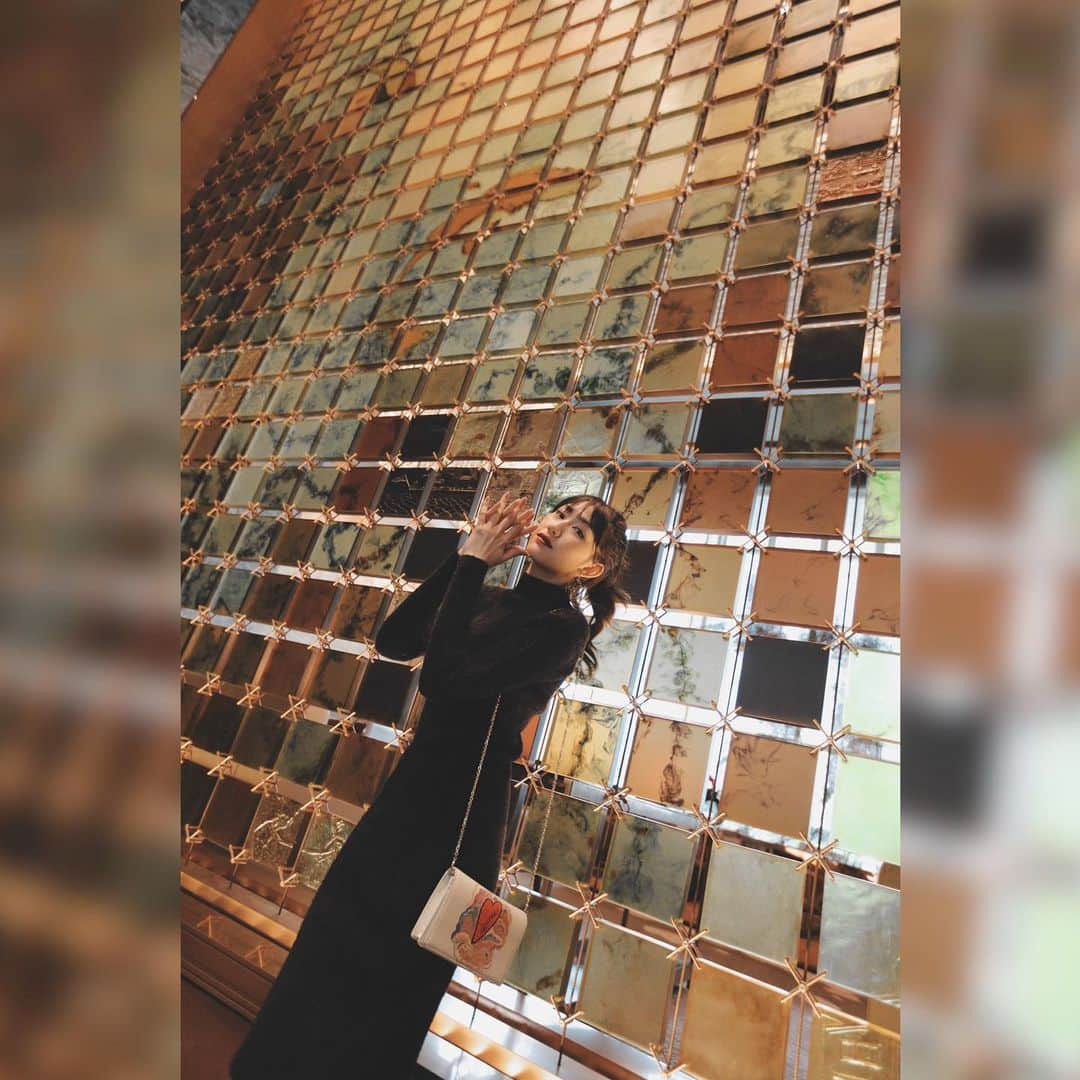 黒田瑞貴のインスタグラム：「. . 🟧🟥🟫🟨 🟫🟧🟥🟧 🟨🟫🟨🟥 🟥🟧🟫🟨 #fashion #dior #instafashion #ootd #ootdfashion #shooting  #japanese #japanesegirl #japanesemodel」