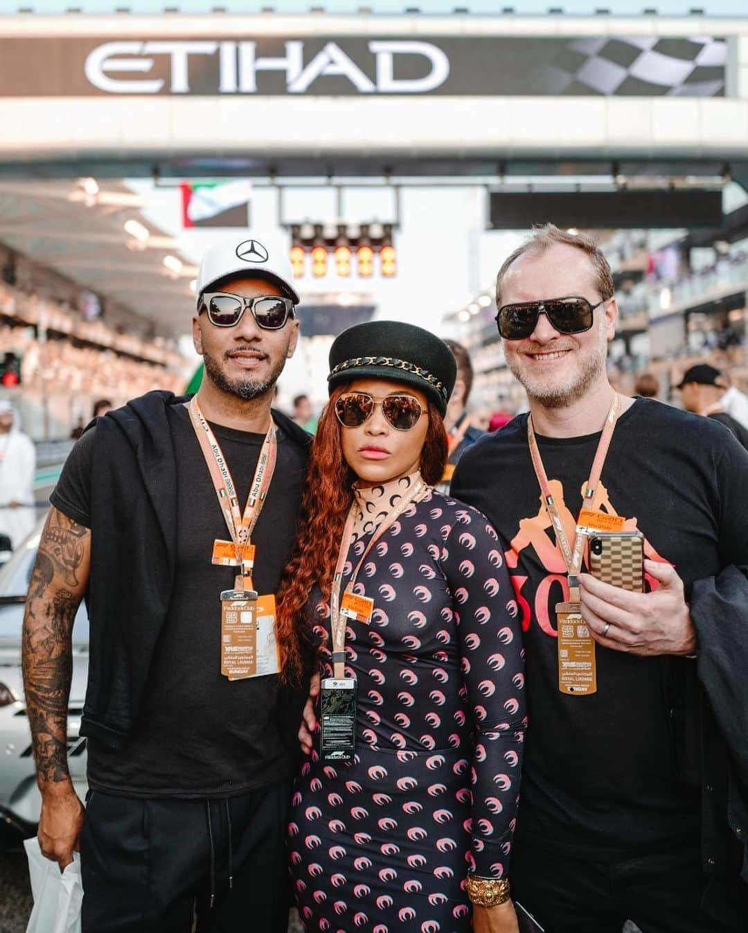 イヴさんのインスタグラム写真 - (イヴInstagram)「#yesterday was #amazing @mrgumball3000 Thanku @f1 @globalcitizenforum @spinzbeatsinc @abudhabi #abudhabi and got to see my bro @therealswizzz #f1 🏁🏎」12月2日 17時46分 - therealeve