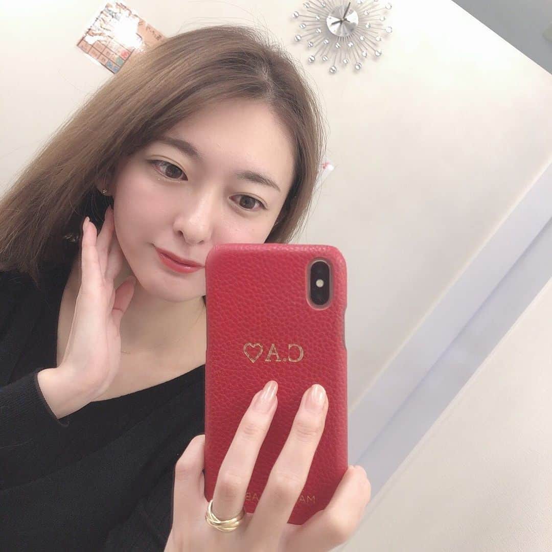 菊池かなこさんのインスタグラム写真 - (菊池かなこInstagram)「・ MOREtwinkle新宿店 @moretwinkle.shinjuku で お顔全体コラーゲン脱毛をしてきました✨ ・ シェービングからしてくれて、 かなりつるっつるになりました✨ ・ 産毛処理→クレンジング→施術→最高級コラーゲンパック の手順で1時間くらい✨ ・ スタッフさんが皆さん気さくで 施術中も楽しく会話できました❤︎ ・ ୨୧┈┈┈┈┈┈┈┈┈┈┈┈┈┈┈┈┈୨୧ #痛くない脱毛 #新宿脱毛 #ツルスベ肌 #毛穴レス #pr #コラボベース #顔脱毛」12月2日 18時20分 - canana_kanako
