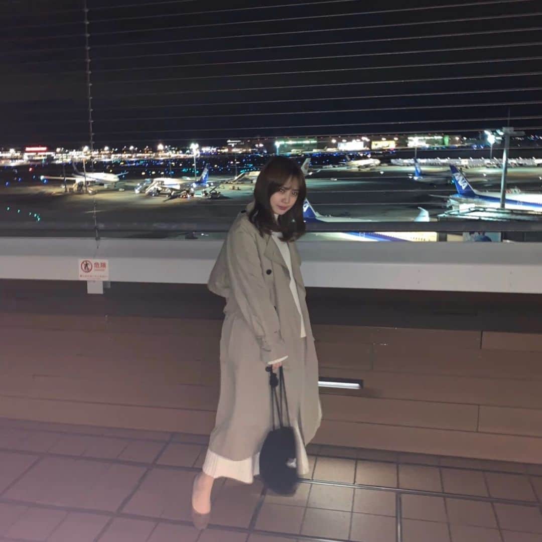 のインスタグラム：「. よこちゃんと羽田空港✈︎ 空港の中にある焼肉屋さんに連れて行ってくれてお祝いしてくれたよ😢帰り際は沢山喋って笑って口が痛いねって言いながら帰ります☺︎(笑) . とってもうれしかったぁ よこちゃんいつもありがとう❤︎ . #羽田空港グルメ」