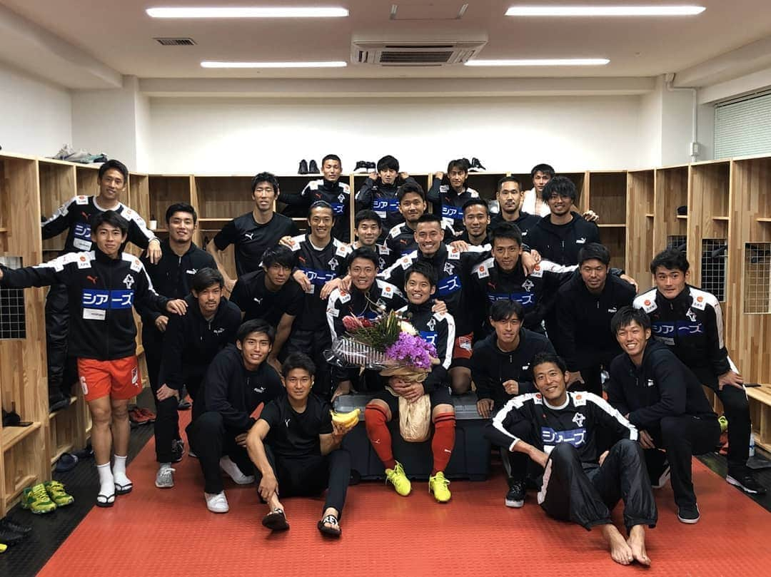 田村翔太さんのインスタグラム写真 - (田村翔太Instagram)「ホーム最終戦 1年間ホームでの熱い応援ありがとうございました❗残り１試合も頑張ります。片さんお疲れ様でした。」12月2日 18時30分 - tamushou