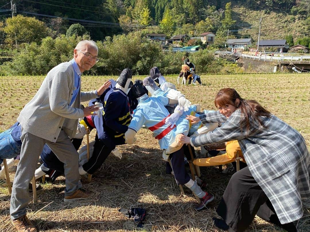 岩野理沙さんのインスタグラム写真 - (岩野理沙Instagram)「今月の佐伯深掘り漫遊記は、 本匠の大自然の巻です😊  頑張っている母ちゃんも登場しますよ❤️ お食事まで作ってくださっていて、本当に本当に本当に美味しかった‼️‼️ とくに、たけのこ寿司😍 お寿司だけで、 ８貫？も食べちゃいました笑  本匠もとっても素敵な場所でした😊是非ご覧下さい✨  #佐伯深掘り漫遊記 #ロケ #かかし #佐伯 #saiki #oita #本匠 #ラグビー #大水車 #たけのこ寿司 #グルメ #鮎」12月2日 18時42分 - risaiwano