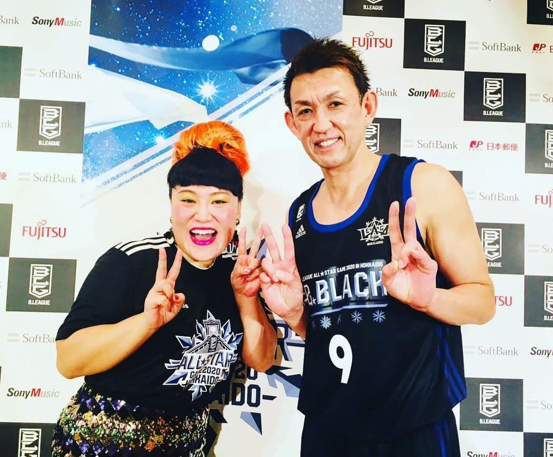 折茂武彦さんのインスタグラム写真 - (折茂武彦Instagram)「「B.LEAGUE ALL-STAR GAME 2020 IN HOKKAIDO」🏀🏀🏀 PG.SG部門でファン投票1位になりました。投票して下さったすべての皆様に感謝申し上げます❗️❗️❗️ 本当にありがとうございました😊 . #bリーグ #オールスター #北海道 #バービー #折茂武彦」12月2日 18時52分 - takehiko_orimo