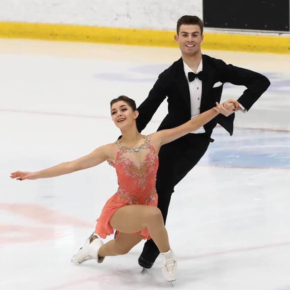 ペニー・クームズさんのインスタグラム写真 - (ペニー・クームズInstagram)「British Junior Ice Dance Champions 🥇 . . . We are so proud of you two! ♥️ . . . #proud #ice #dance #icedance #dedication #figureskating #british #britishchampion #britishchampions #1 #1st #champs #lovemyjob #athlete #coach #teamwork #iceworks #iglooicerink」12月2日 18時56分 - pennycoomes