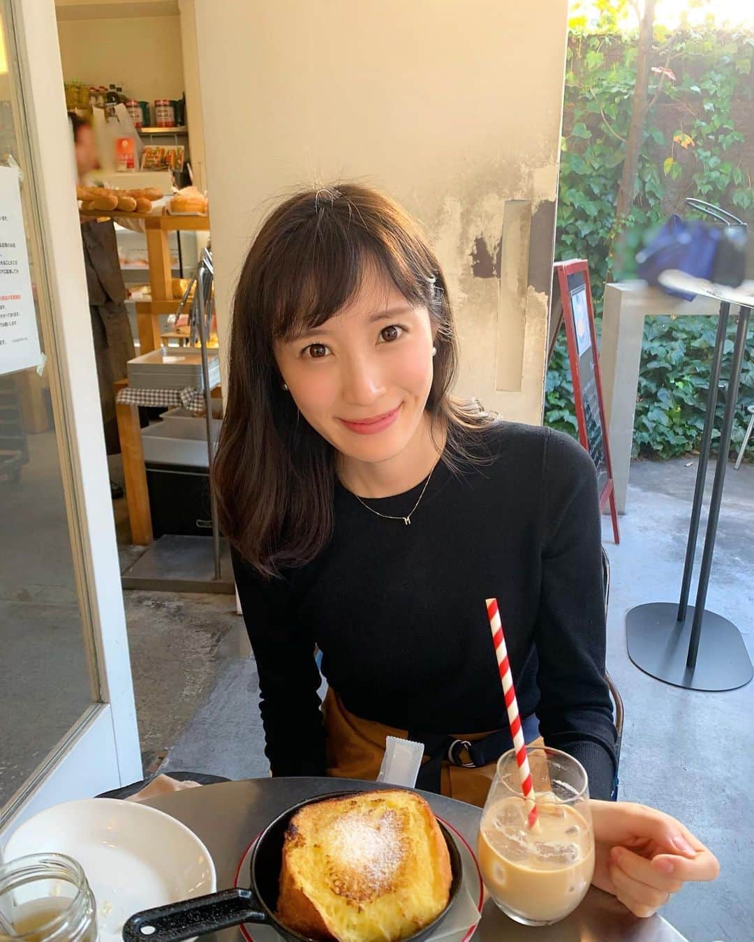 小林真由のグルメインスタ