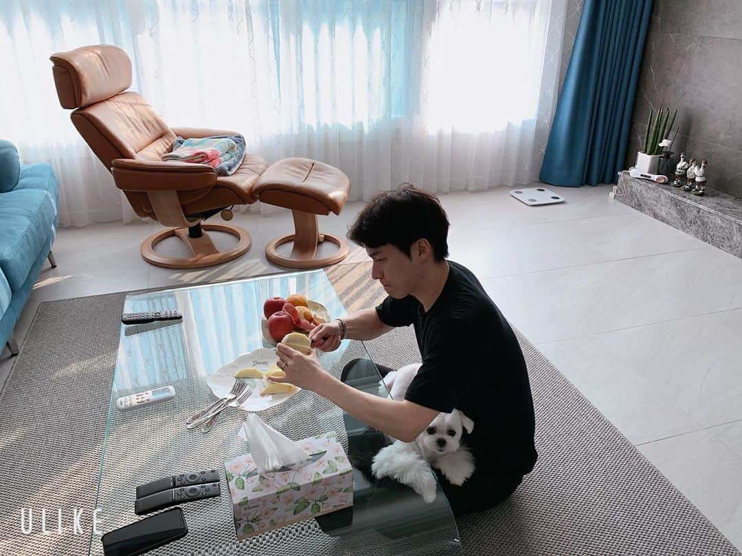 イ・ジェウォンのインスタグラム：「. 까도까도 알수없는 마성의 드라마!! 곧 시작합니다 #vip」