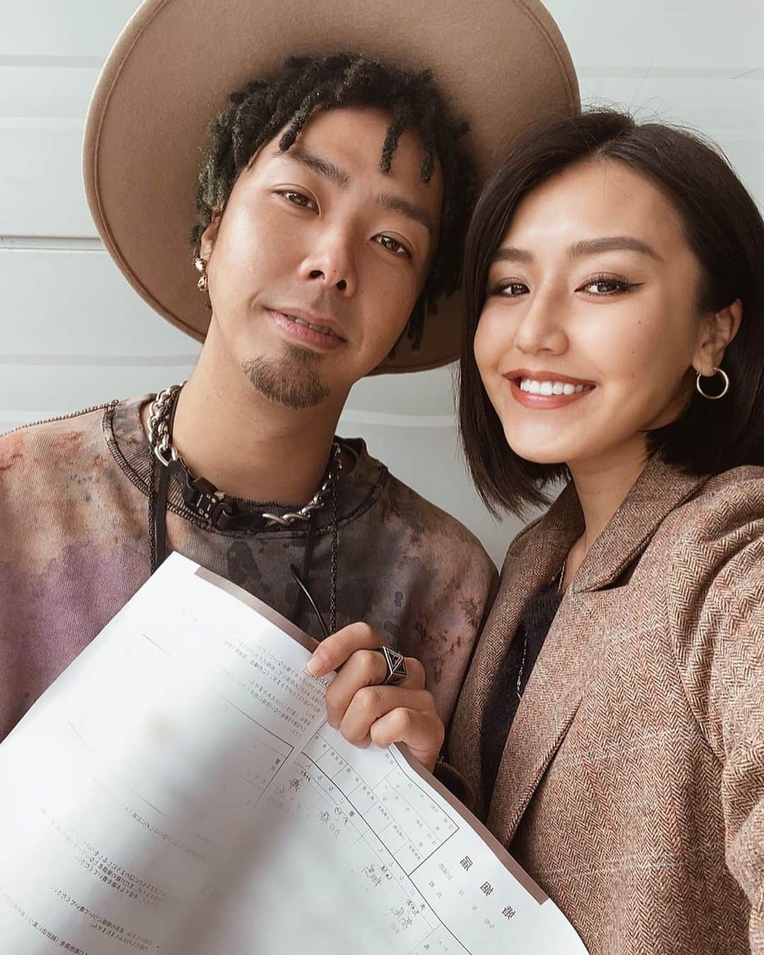 のインスタグラム：「2019.12.1 付き合ってちょうど7年半のこの日に夫婦になりました💍❤️」