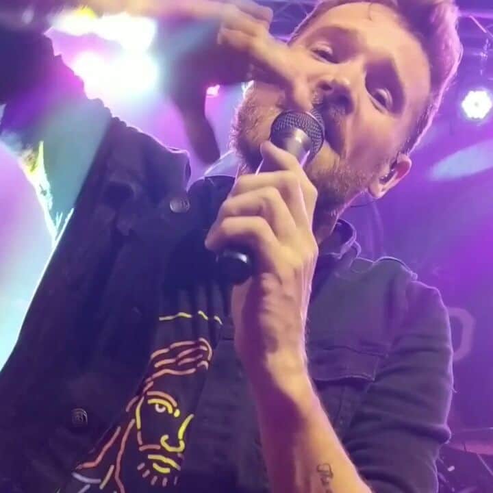 ヒンダーのインスタグラム：「Without Youuu.. we wouldn't be where we are today! 🤗 Thank you to @Krahn.Stephanie for sharing this video with us!」