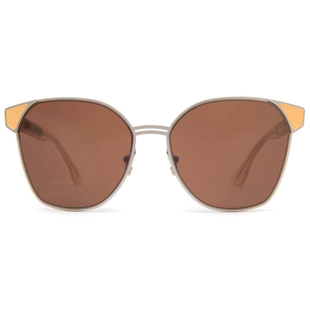 Meganさんのインスタグラム写真 - (MeganInstagram)「Zanzan MAZZINI opticals. We fit your prescriptions for free! Email info@zanzan.co.uk when placing your order online #サングラス #선글라스 #lunettes #occhiali #sunglasses #eyewear #handmadeinitaly #slowfashion #buybetterbuyless #zanzaneyewear」12月2日 20時52分 - zanzan_domus