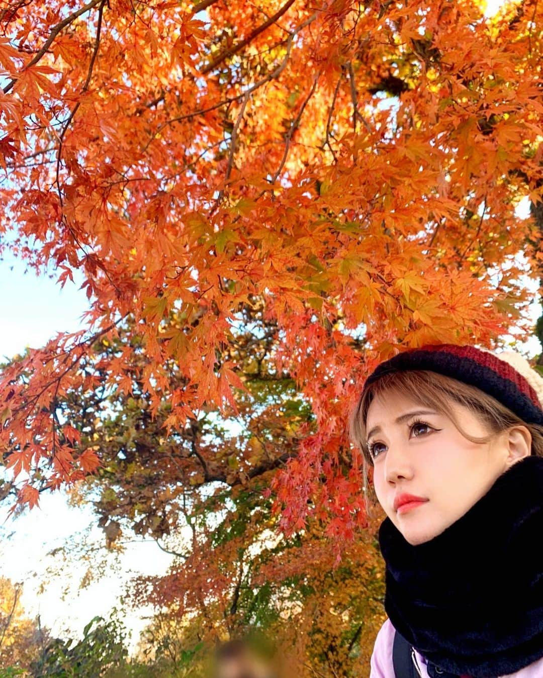 河西里音さんのインスタグラム写真 - (河西里音Instagram)「Rion × momiji 🍁 🍁 🍁 #一眼レフ #momiji  #takaozan #japanesegirl  #kouyou #mauntengirl」12月2日 20時55分 - rion_kasai