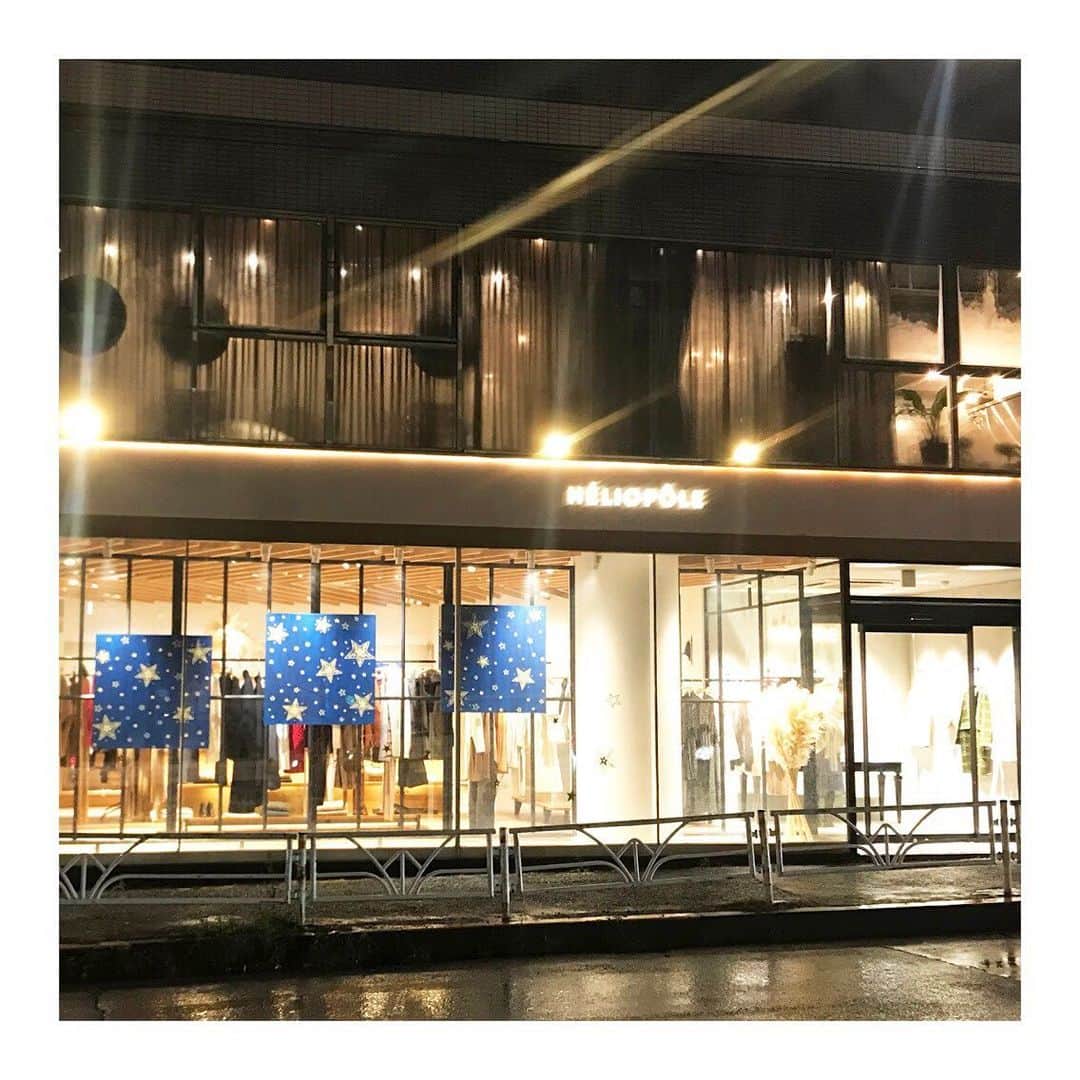 エリオポールのインスタグラム：「. Étoile 11.22.fri - 12.31.tue . HÉLIOPÔLE各店では、Étoile(＝星、スター)をテーマにしたx'mas装飾が始まっています。 いつもより少しドレスアップをして、煌めき出す街へ。 ギフトにおすすめなニットや小物なども豊富に取り揃えております。 . . #HELIOPOLE30eme #HELIOPOLE #heliopole #エリオポール #2019aw #autumnwinter #selectshop #セレクトショップ #fashion #style #daikanyama #marunouchibuilding #sapporostellarplace #nambaparks #xmas #christmas #noel #クリスマス #ノエル」