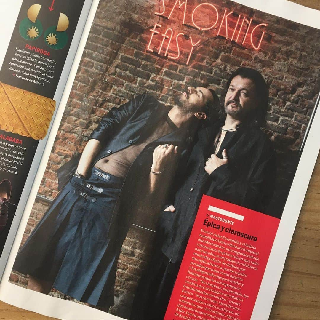 ガルシアマドリッドさんのインスタグラム写真 - (ガルシアマドリッドInstagram)「Hoy en @timeoutmadrid sale nuestra falda más sexy. Felicidades @asieretxeandia por tu nominación a los premios Goya @academiadecine . . . . . .  Foto @alfredoariasphoto  Texto @noemadrid  Estilismo @albertomurtra .  #garciamadrid #timeout #madrid」12月2日 21時15分 - garciamadrid