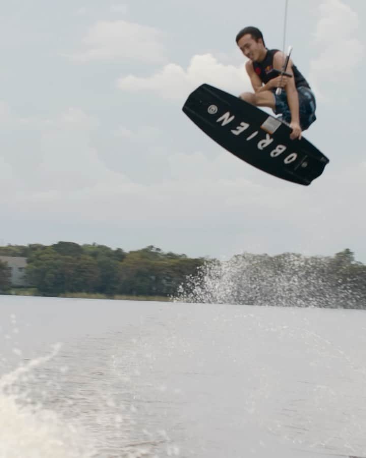 のインスタグラム：「This is why I love winter season😂❄️ Little bit slap grab but something fun to messing around🔥  #METHODMONDAY 📹:@agarabaghi」