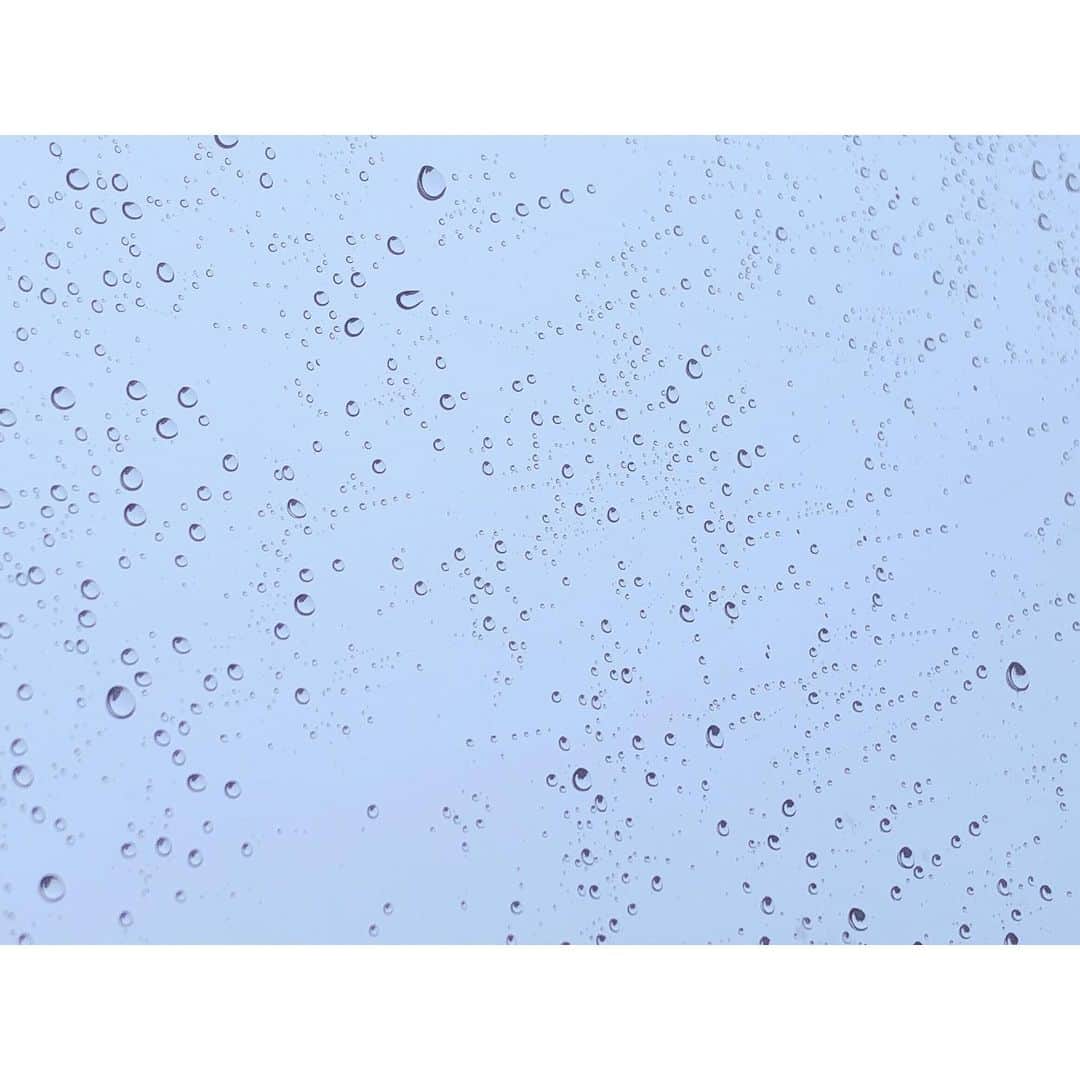 潘めぐみさんのインスタグラム写真 - (潘めぐみInstagram)「27days . 終わらせるための、戦い。 . 明日、とっても素敵なお知らせができそうです。 . 待っててね、世界。 . #rain #rainyday #雨 #tokyo #hardwork #nosleeptilltokyo . 全然、関係ないけど . 写真撮るとき、横の画角、好きすぎて . 縦横の法則、ついに破ってみたよ。」12月2日 22時25分 - han_meg_han