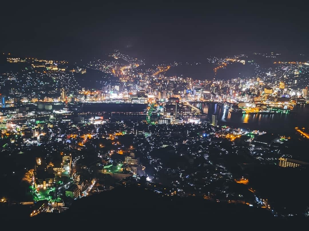 福田洋昭さんのインスタグラム写真 - (福田洋昭Instagram)「Nagasaki's Million Dollar View 🌆 #TeamPixel #GooglePixel #googleのスマホ #Pixelで撮影 #nightsight」12月2日 22時39分 - hirozzzz