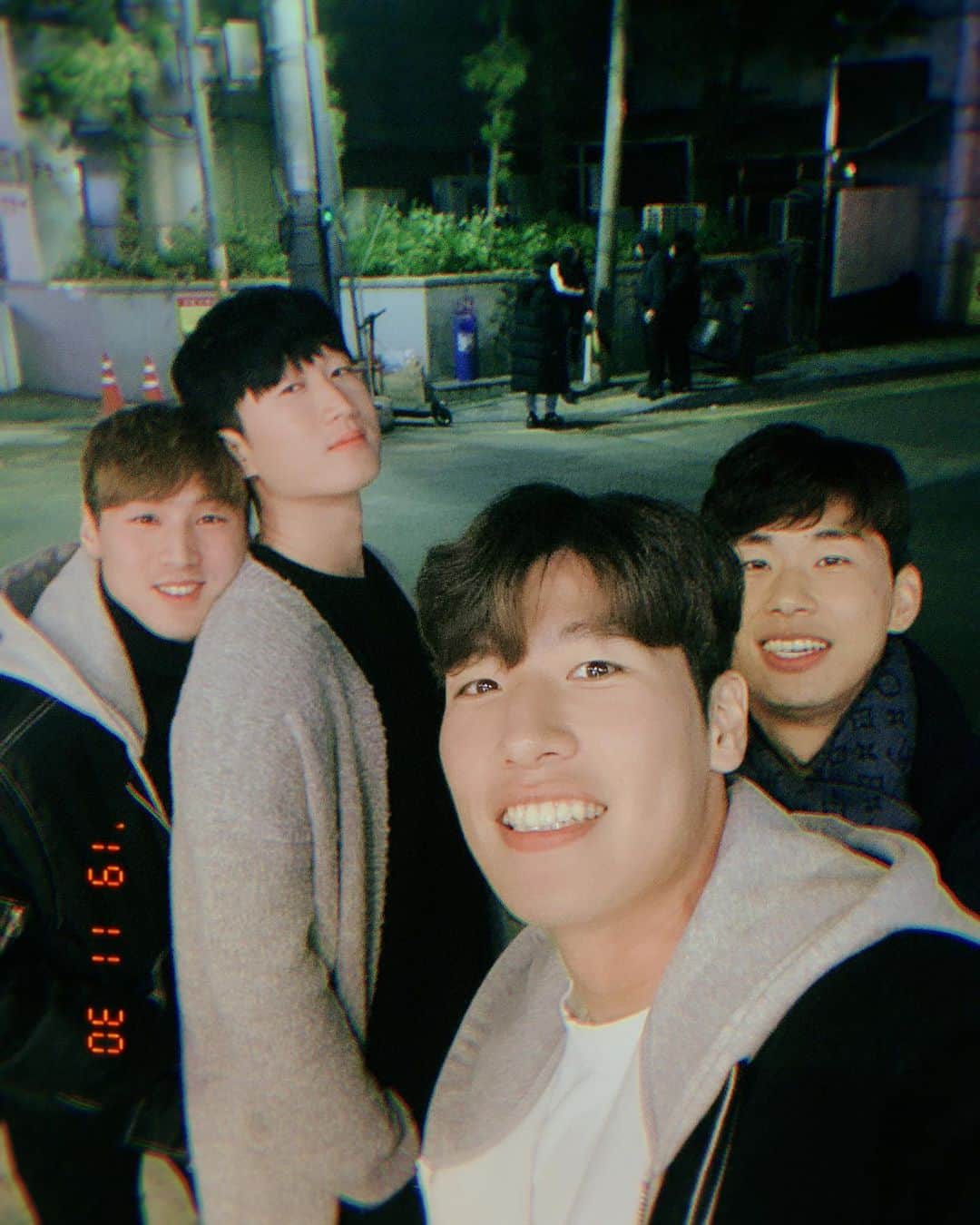 ユン・イルロクのインスタグラム：「👨‍👨‍👦‍👦」
