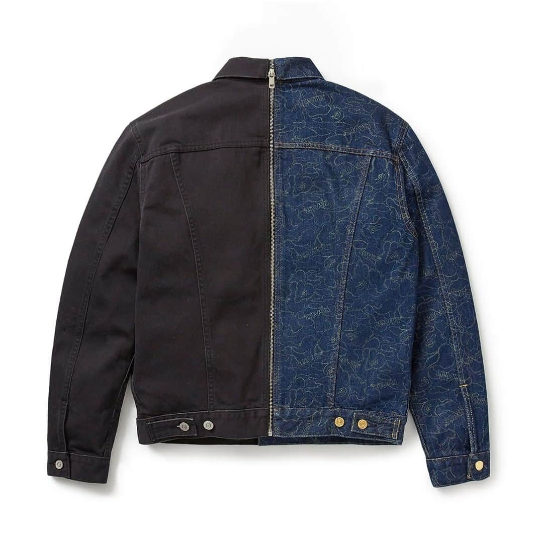 ア ベイシング エイプさんのインスタグラム写真 - (ア ベイシング エイプInstagram)「Levi’s® Type III Trucker Jacket, born in 1967, is an apparel icon. Now it’s more than the sum of its parts. Levi’s® x BAPE® Split Trucker Jacket has a full zip down the back so it can be zipped apart and zipped onto any other jacket in the collection. The first release of Levi’s® x BAPE® is a limited edition Dubai version. It’s made of 12-oz. indigo denim, features screen-printed Levi’s® logos and “stitching” in a play on the famous BAPE® camo. Its 13-oz. black twill counterpart is lined with the famous BAPE® camo print in black, white, red and green — colors inspired by the United Arab Emirates. Available exclusively at @soledxb on December 5th - 7th. #LEVISxBAPE」12月2日 23時00分 - bape_japan