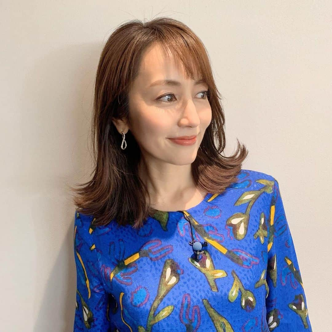 矢田亜希子さんのインスタグラム写真 - (矢田亜希子Instagram)「今日のヘアスタイル。 #収録#バラエティ番組#ヘアスタイル#ダウンスタイル#ニュアンスヘア#プロの技#ヘアメイク#横山雷志郎 さん」12月2日 23時02分 - akiko_yada