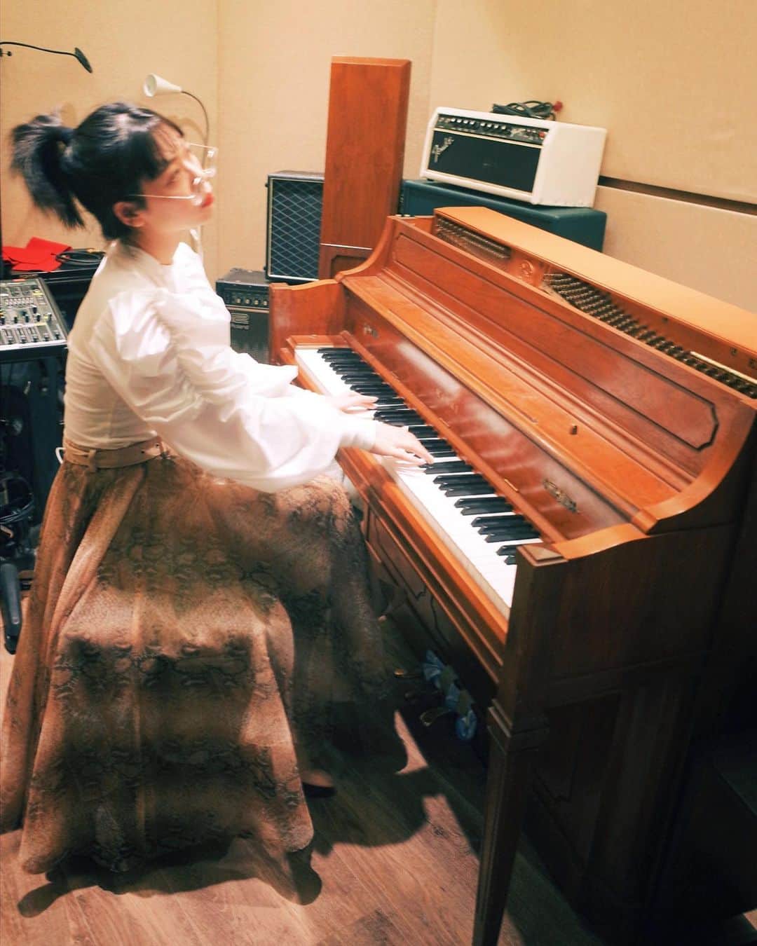 永原真夏さんのインスタグラム写真 - (永原真夏Instagram)「piano」12月2日 23時06分 - suika1ban