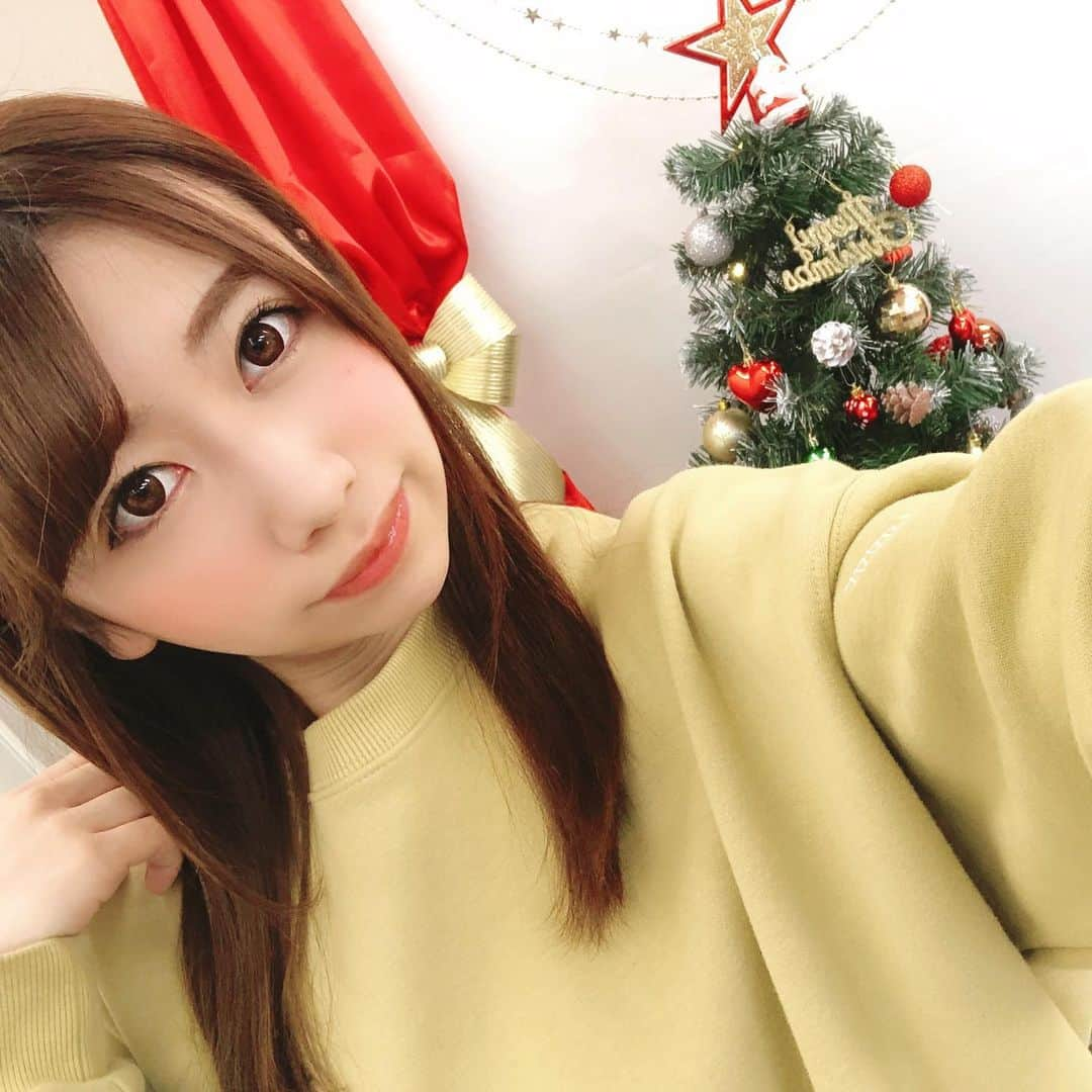 大浦真奈美のインスタグラム：「12月かぁ💭  人肌恋しくなる季節だね😇  #こたつでイチャイチャしたい  #毛布に一緒にくるまりたい  #一緒にお風呂浸かりたい  #ただの憧れ  #AV #セクシー女優」