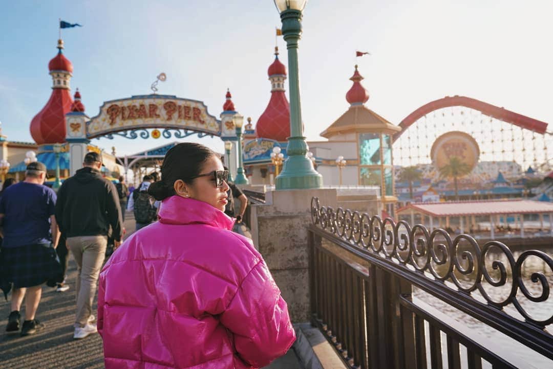 メイン・メンドーサのインスタグラム：「on mondays i wear pink」
