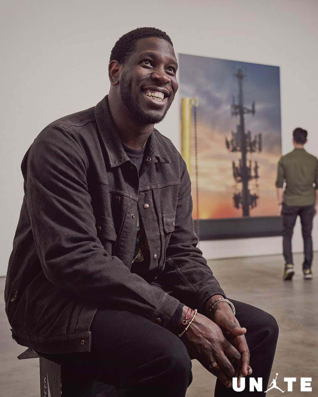 Jordanのインスタグラム：「’Til infinity. Creative director @EasyOtabor bridges the gap from past to present, telling stories for the next generation. #JUMPMAN」