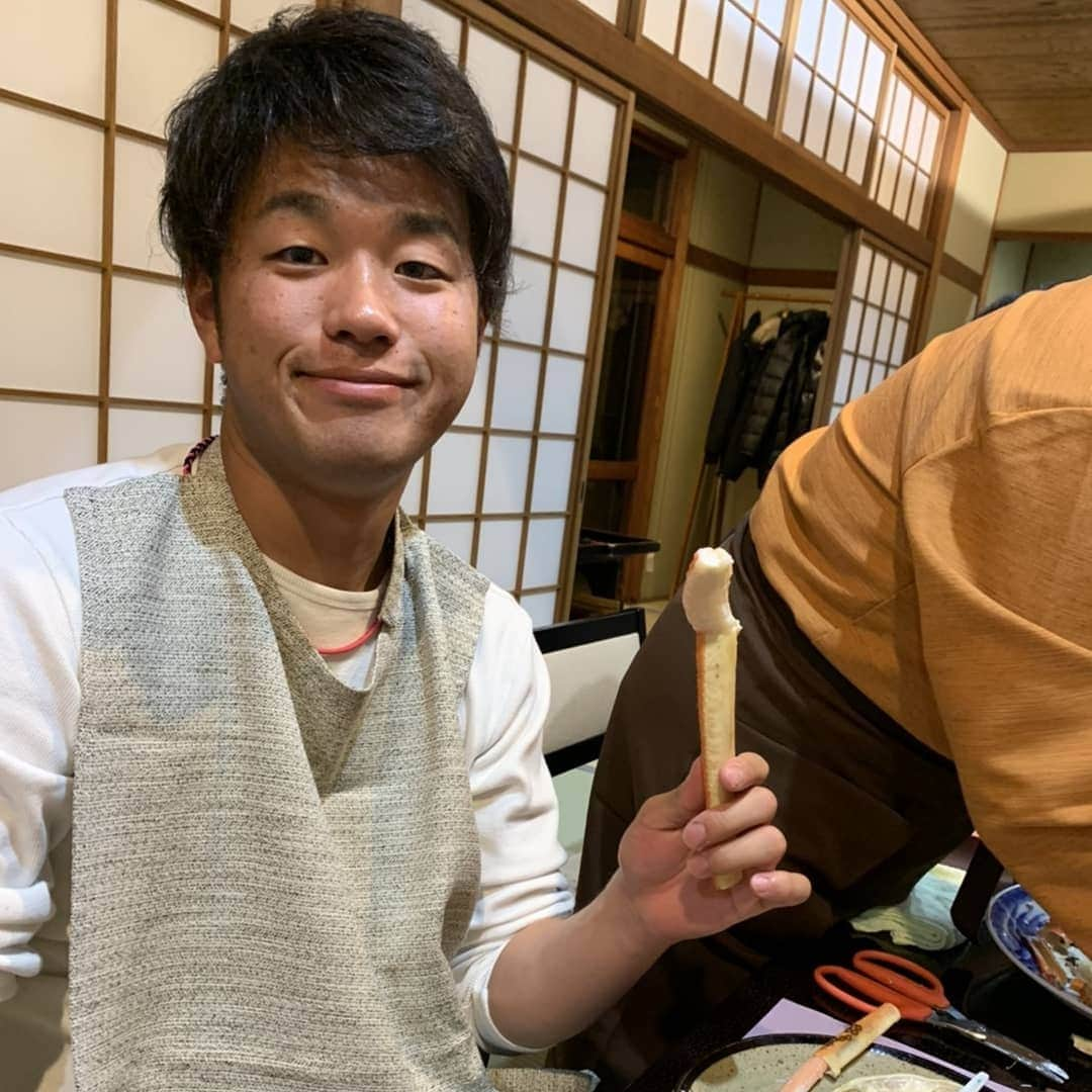 青柳晃洋さんのインスタグラム写真 - (青柳晃洋Instagram)「投手会旅行！ 一年間お疲れ様会！ キャッチャー、プルペン捕手に１年間ありがとうございましたの会！ 予定があって来れない方も居ましたが、凄く楽しく、凄く美味しい旅行でした！ １年お疲れ様でした！」12月3日 10時23分 - aoyagi.koyo