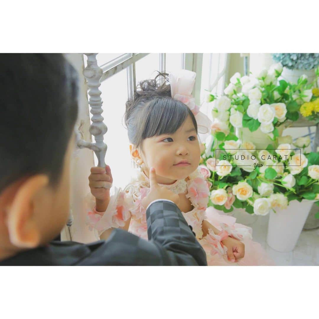 スタジオキャラット アリオ八尾店さんのインスタグラム写真 - (スタジオキャラット アリオ八尾店Instagram)「. . \ \ #ほっぺつんつん ❤︎/ / . . 可愛い仲良し#兄妹 ☺︎ ** . . . #stadiocaratt #photostudio  #スタジオキャラット#写真館 #スタジオキャラットアリオ八尾店 #大阪#八尾#アリオ八尾#七五三#七五三前撮り#洋装撮影 #cute #smile#girl#boy #photooftheday #instagood#ig_japan #instalike #photography #photo」12月3日 10時25分 - caratt_arioyao