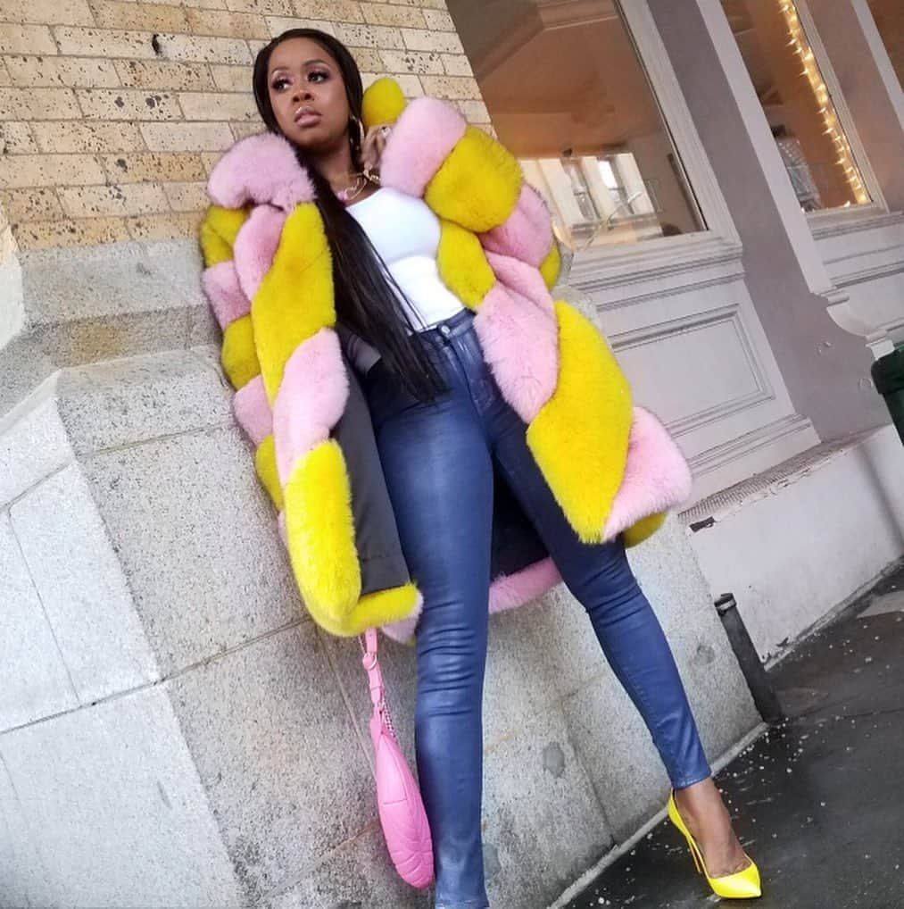 レミー・マーさんのインスタグラム写真 - (レミー・マーInstagram)「💖💛💝💛@DanielsLeather  I cant wait for the world to see all the custom coats we created this winter ❄️ They not ready😏 #RemyMa #FamilyTies」12月3日 10時28分 - remyma