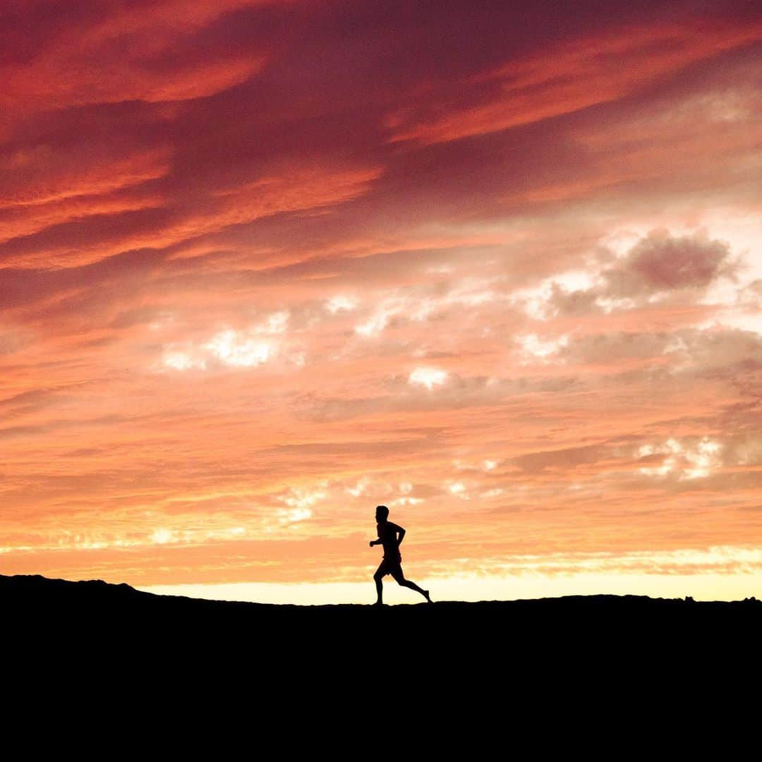 ショーン・ホワイトさんのインスタグラム写真 - (ショーン・ホワイトInstagram)「Always training 🏃 🌅」12月3日 10時33分 - shaunwhite