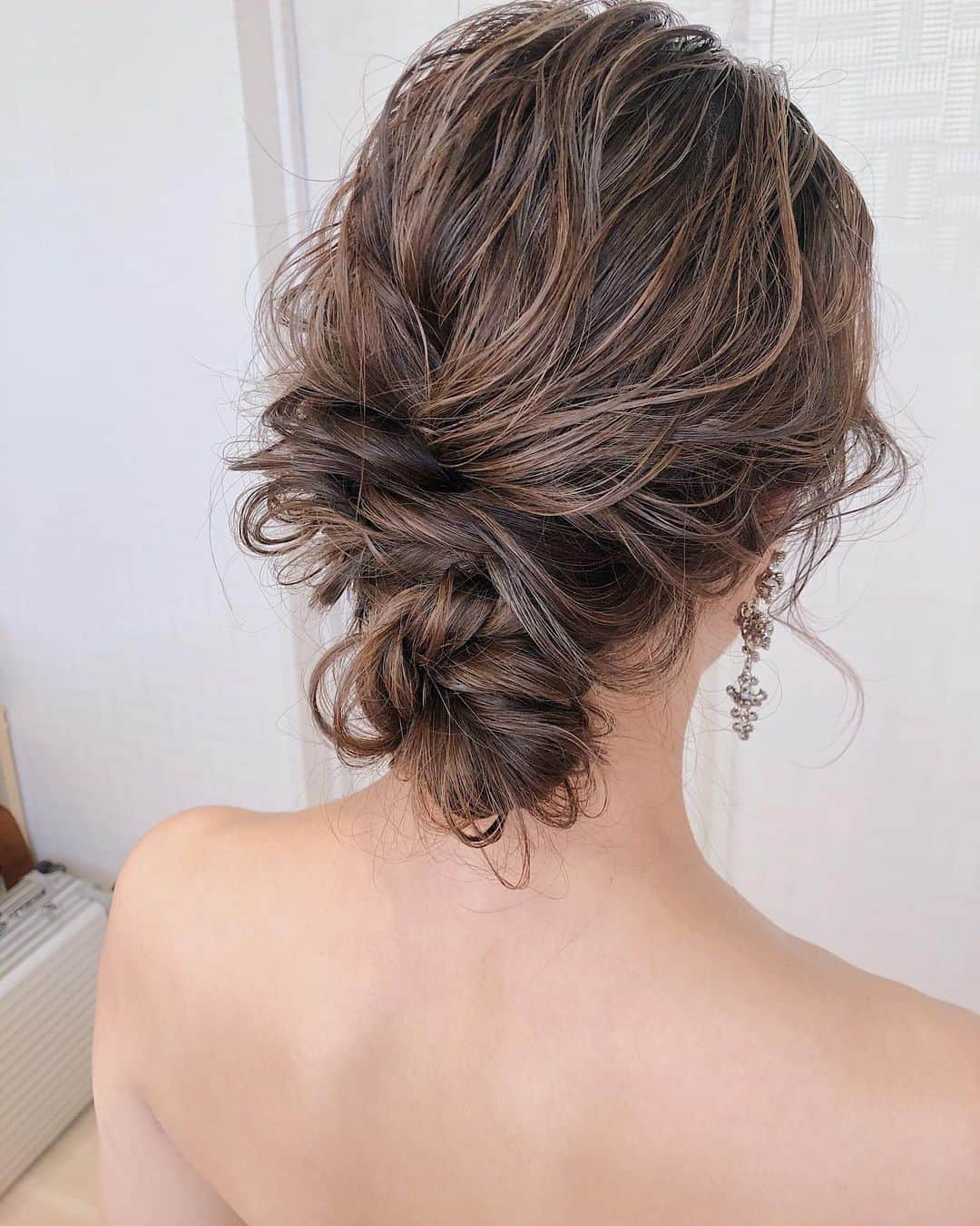 のインスタグラム：「花嫁ヘア🌼 #sakinchohair #hairarrange#hair#arrange#hairset#ヘアアレンジ#アレンジ#ヘアセット#豊橋#美容室#ヘアメイク#出張ヘアメイク#ブライダルヘア#ウェディングヘア#結婚式#花嫁#花嫁ヘア」