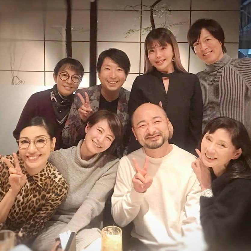 有村昆さんのインスタグラム写真 - (有村昆Instagram)「‪仕事帰りに、夫婦揃って、一足早い #秋野暢子 姉さんの忘年会に行ってきました‼️‬ ‪#どぶろっく 江口さんも参戦して、#キングオブコント の改めてのお祝いも🥂‬ ‪#アンミカ さんと、#いずみん がつけているメガネのタイプはやはり流行ってるんだね。‬ ‪#馬場典子　#Ryuji #住谷杏奈　#有村昆　#丸岡いずみ‬」12月3日 11時05分 - kon_arimura