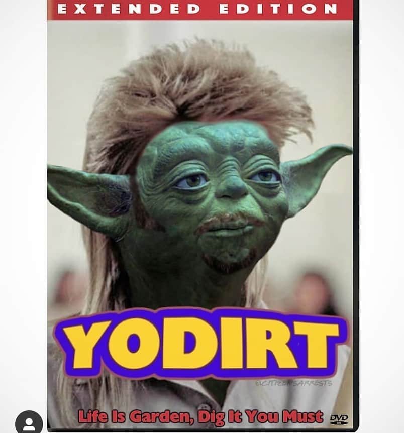 デヴィッド・スペードのインスタグラム：「Whats crappenin Darth?  You cant have ‘no’ in your galaxy #yodirt」