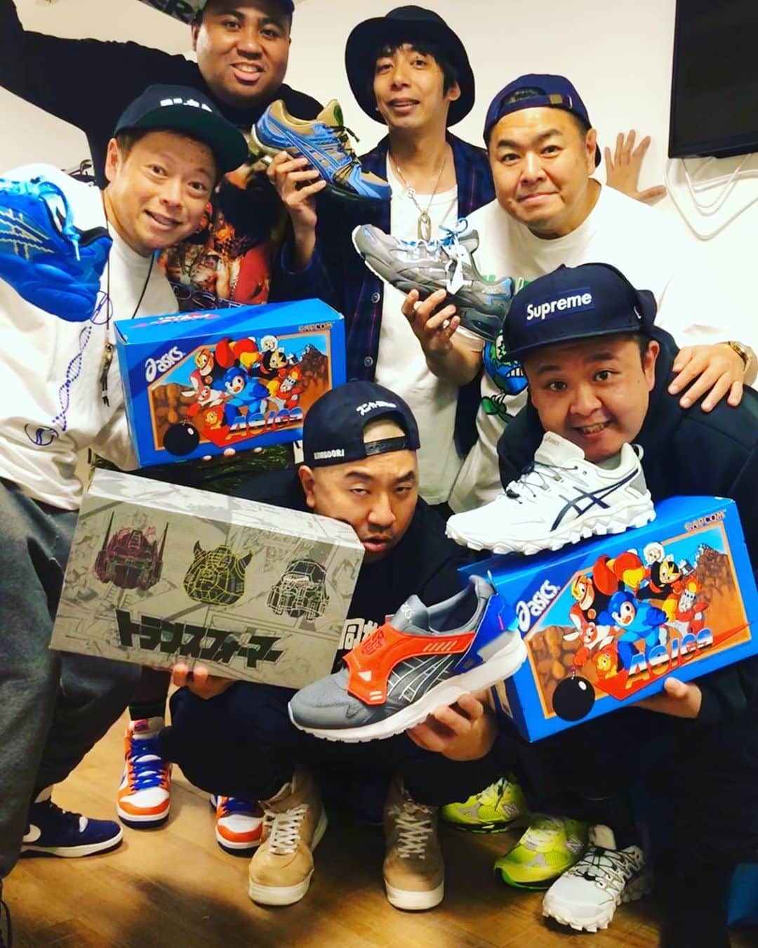 ネゴシックスのインスタグラム：「スニーカー同好会 season2 1000年前からすると今は履くもの気持ち良くてサイコー  #スニーカー同好会 #asics  #asicsgel  #ロックマン #asicsgelbnd」