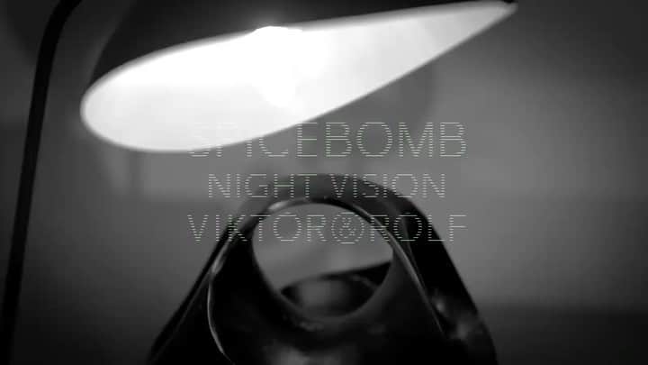 ジェイコブ・ホワイトサイズのインスタグラム：「For Cyber Monday, I’m getting ready to pull the pin off my Spicebomb Night Vision, the ultimate weapon of seduction with a burning energy of fiery black spices. What about you? @viktorandrolf_fragrances #spicebombnightvision #lightsoffgameon #viktorandrolf #cybermonday」