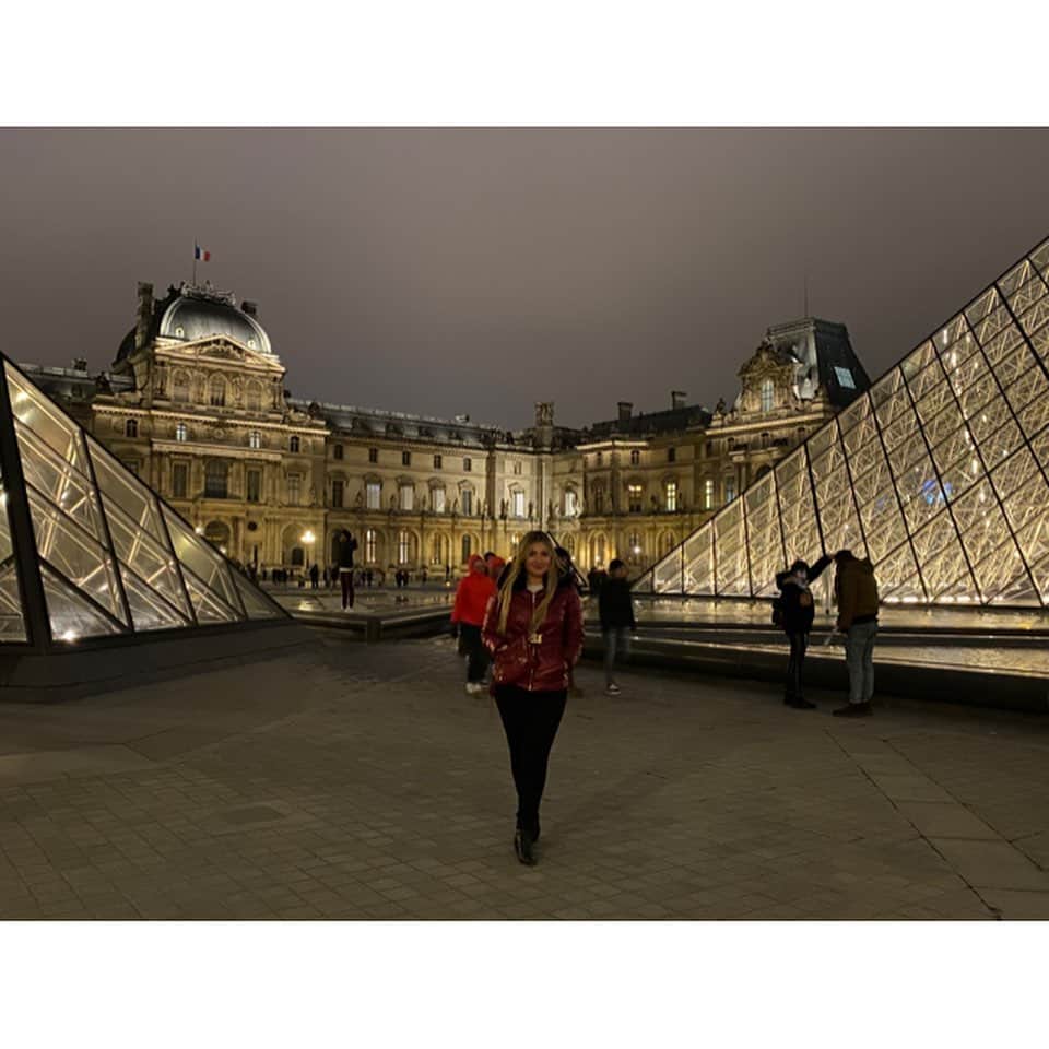 アナ・マリア・カゼミーロさんのインスタグラム写真 - (アナ・マリア・カゼミーロInstagram)「Paris é um sonho!」12月3日 2時42分 - annamarianacasemiro