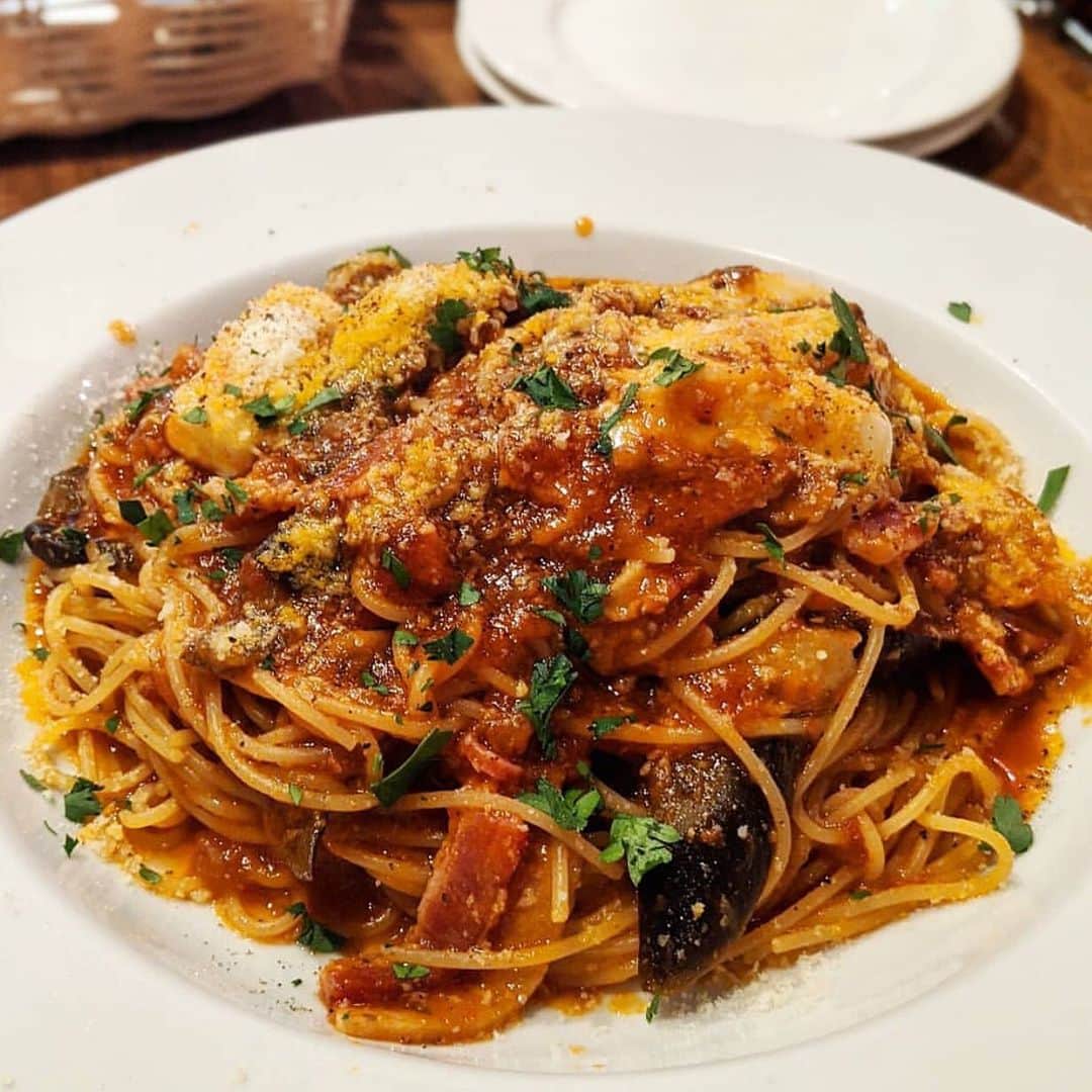 Eater LAさんのインスタグラム写真 - (Eater LAInstagram)「Bacon eggplant mozzarella pasta in tomato sauce from @pastaepastabyallegro. 📸: @tabe_memory. Hashtag #eaterla on your best photos for a chance to be featured.」12月3日 2時46分 - eater_la