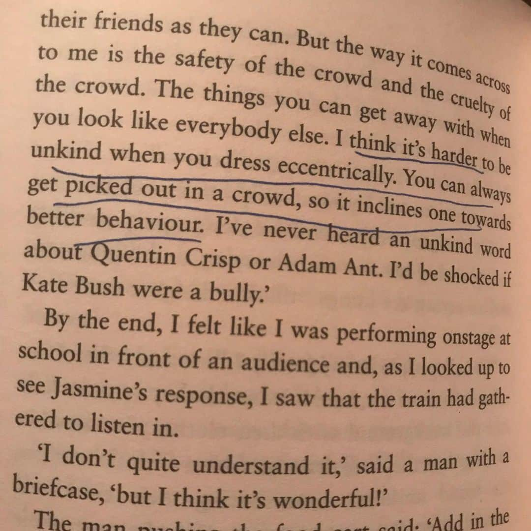 ナタリー・ポートマンさんのインスタグラム写真 - (ナタリー・ポートマンInstagram)「Love this part from ROYALS, by my friend Emma Forrest. Couldn’t put it down! #whatnatreads」12月3日 2時59分 - natalieportman