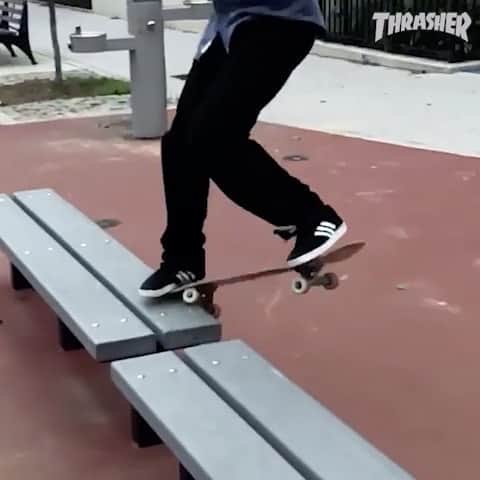スラッシャーのインスタグラム：「👉🏾 @marksuciu’s ‘Story Edit’ part is playing on the Thrasher app 📲 Edited by @cmulhern」