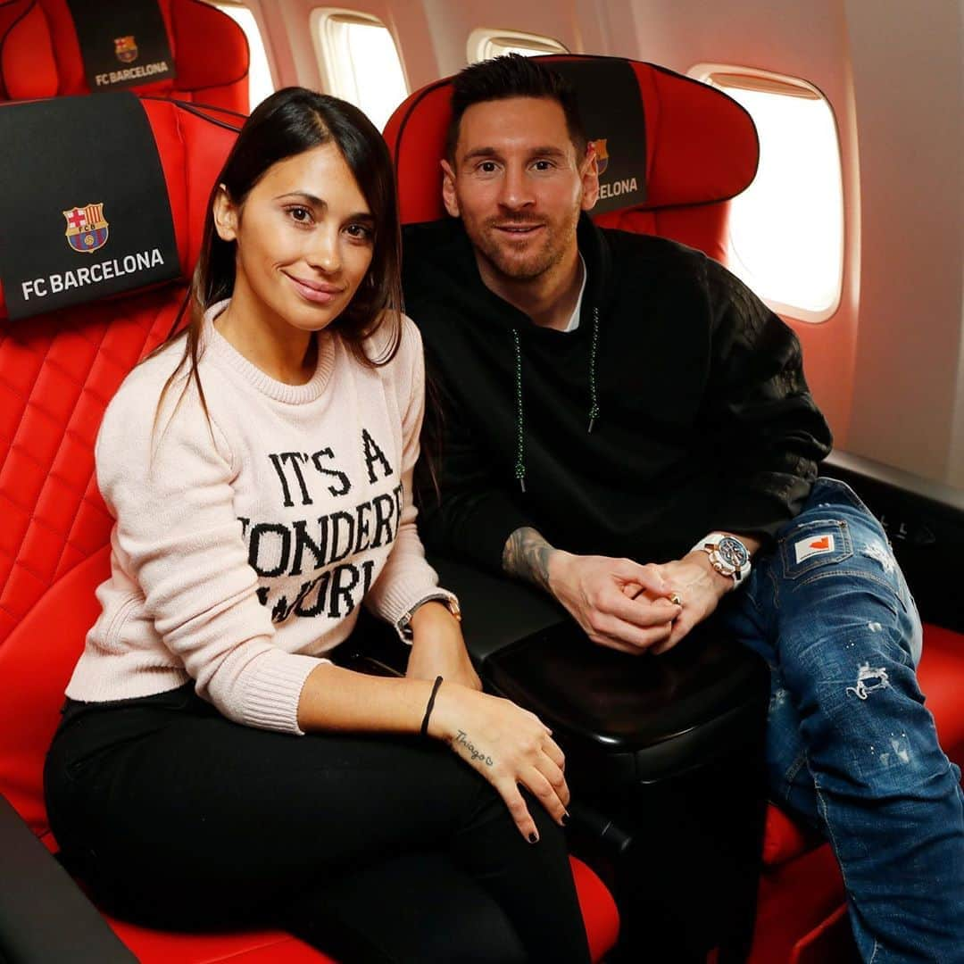 リオネル・メッシさんのインスタグラム写真 - (リオネル・メッシInstagram)「✈️ París」12月3日 2時58分 - leomessi