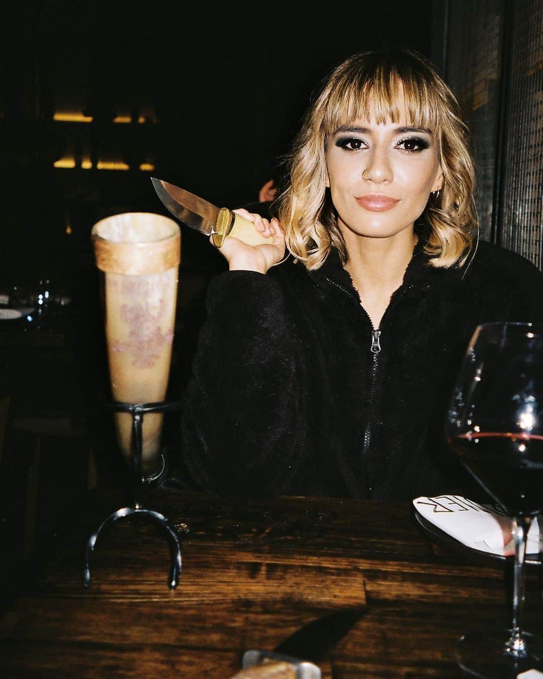 Janice Griffithのインスタグラム：「proof of life !!!!! pics from melbourne from @clairbai00 ty for going to a viking restaurant w me」