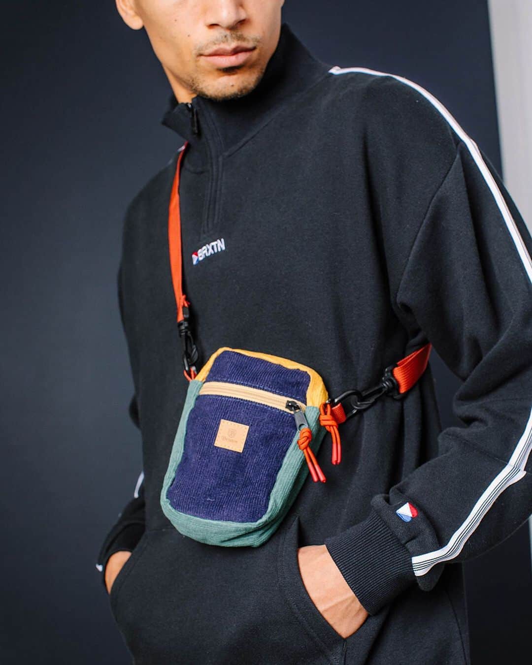 のインスタグラム：「Cyber Monday is here. 25% off sitewide and over 40% off fleece and tees ends today. #doneproper #brixton #brxtn」