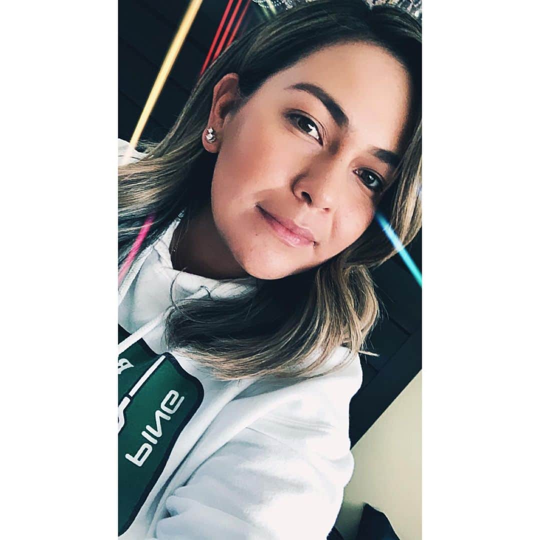 リセット・サラスのインスタグラム：「💚💁🏽‍♀️」