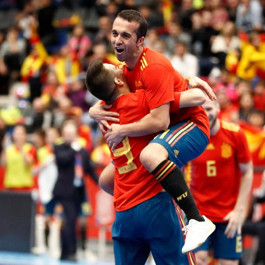 サッカー スペイン代表チームさんのインスタグラム写真 - (サッカー スペイン代表チームInstagram)「La @sefutbol Sala se impone con autoridad a Japón en el primero de sus dos duelos de la semana. 🇪🇸3-0🇯🇵」12月3日 6時37分 - sefutbol