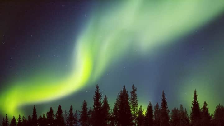 Lonely Planetのインスタグラム：「Is seeing the northern lights something you want to cross off your bucket list in 2020? Tap the link in our bio to find out why you should start planning.」