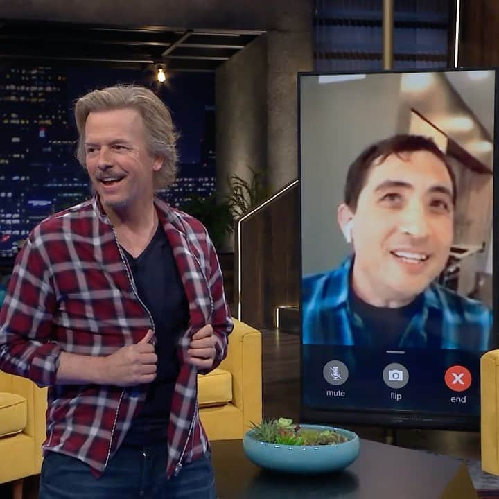 デヴィッド・スペードのインスタグラム：「SHOWS BACK TONIGHT! @lightsout and tonights show: @dennismiller @therealnormmacdonald @kevinnealon」