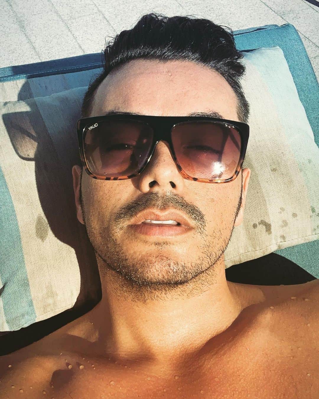 アンソニー・ラモスのインスタグラム：「😎」
